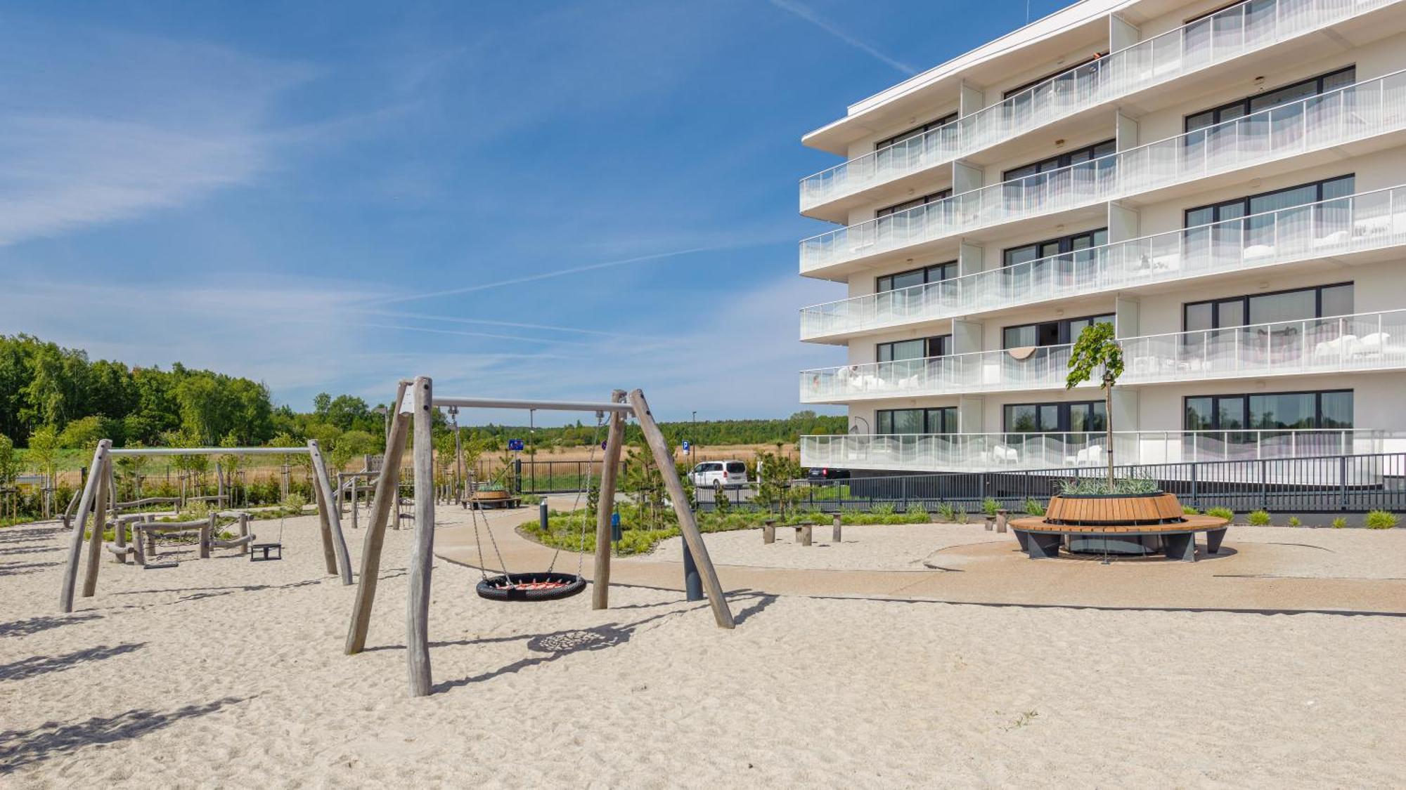 Apartament Lux Tukan B003, Polanki Aqua - Holiday City Kolobrzeg Exterior photo
