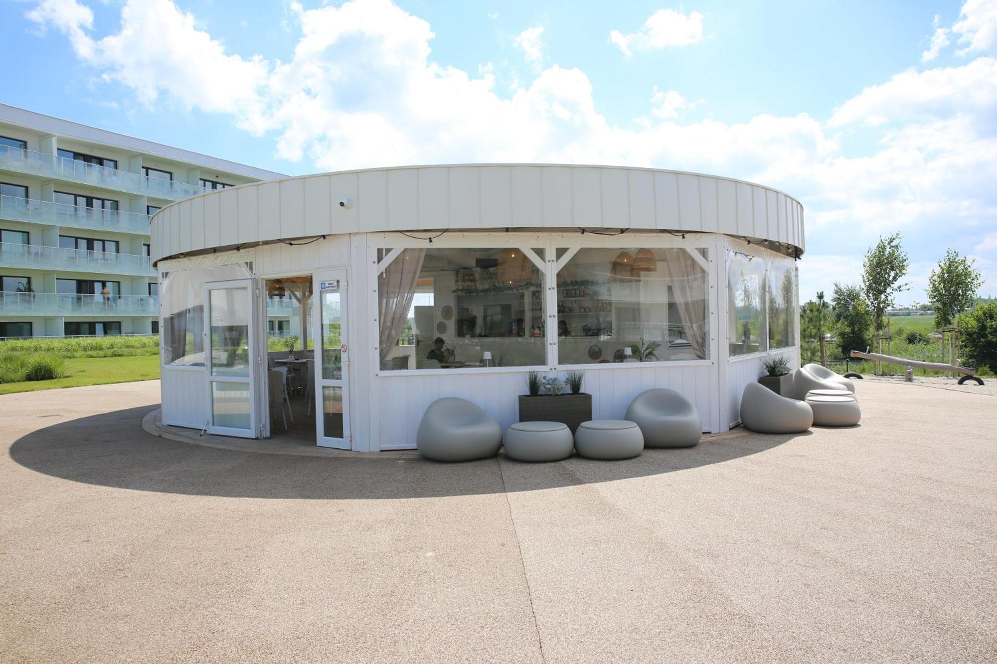 Apartament Lux Tukan B003, Polanki Aqua - Holiday City Kolobrzeg Exterior photo
